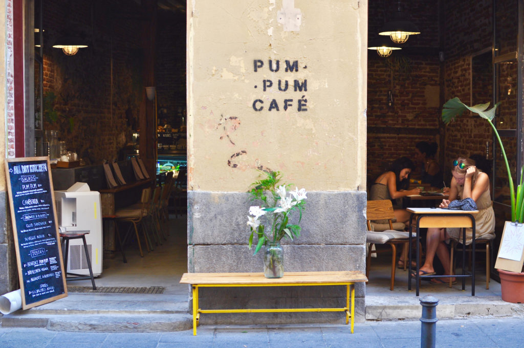 pum-pum-cafe-vegan-madrid-guide-cofeeplace-breakfast-in-madrid